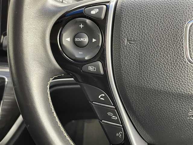 ホンダ オデッセイ アブソルート EX 道央・札幌 2015(平27)年 5.9万km クリスタルブラックパール ・４WD/・純正ナビ/　CD/DVD/SD/BT/フルセグ/・純正フリップダウンモニター/・全方位カメラ/・ビルトインETC/・全方位ドライブレコーダー/・衝突軽減ブレーキ/・レーダークルーズコントロール/・レーンキープアシスト/・ブラインドスポットモニター/・両側パワースライドドア/・レザーシート/・D席パワーシート/・前席シートヒーター/・プッシュスタート/・スマートキー/・LEDヘッドライト/・フォグライト/・オートライト/・純正フロアマット/・ドアバイザー