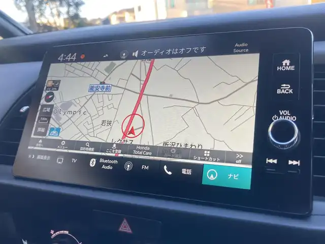 ホンダ フィット e:HEV RS 埼玉県 2020(令2)年 0.6万km プラチナホワイトパール ワンオーナー/純正ディスプレイオーディオ/　・9インチワイド/　・フルセグTV/　・バックカメラ/　・Bluetooth接続/　・USB接続/ハーフレザーシート/無限フロアマット/RS専用サスペンション/RS専用本革巻ステアリング/RS専用デザイン16インチAW/ホンダセンシング/　・衝突軽減ブレーキ/　・車線維持支援システム/　・誤発進抑制機能/　・急アクセル抑制機能/　・アダプティブクルーズコントロール/アイドリングストップ/スマートキー×2/ETC2.0/新車時保証書/取扱説明書/