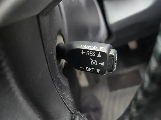 トヨタ カムリ ハイブリット レザーパッケージ 鹿児島県 2013(平25)年 11.5万km ホワイトパールクリスタルシャイン クルーズコントロール　/ビルトインＥＴＣ　/バックカメラ　/Ｄ＋Ｎ席パワーシート　/Ｄ＋Ｎ席シートヒーター　/純正ＨＤＤナビ　/ブラインドスポットモニター　/レザーシート　/本革巻きステアリング　/Bluetoothオーディオ/カーテンエアバッグ/プッシュスタート/スマートキー