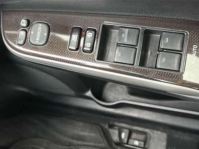 トヨタ カムリ ハイブリット レザーパッケージ 鹿児島県 2013(平25)年 11.5万km ホワイトパールクリスタルシャイン クルーズコントロール　/ビルトインＥＴＣ　/バックカメラ　/Ｄ＋Ｎ席パワーシート　/Ｄ＋Ｎ席シートヒーター　/純正ＨＤＤナビ　/ブラインドスポットモニター　/レザーシート　/本革巻きステアリング　/Bluetoothオーディオ/カーテンエアバッグ/プッシュスタート/スマートキー/オートエアコン/TV/ベンチシート