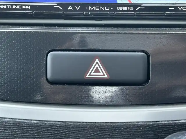 スズキ ワゴンＲ スティングレー X 島根県 2014(平26)年 7.7万km クリスタルホワイトP 社外ナビ [AVN-Z04i]/(BT/FM/AM)/バックカメラ /地デジ /衝突被害軽減システム /アイドリングストップ /運転席シートヒーター /革巻きステアリング /ETC /純正14インチAW /オートライト /フォグライト /スペアキー /保証書 /取扱説明書
