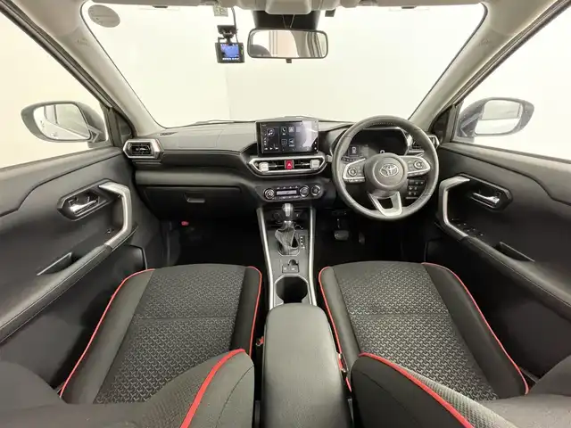 トヨタ ライズ Z 道央・札幌 2023(令5)年 2.2万km ブラックマイカメタリック/シャイニングホワイトパール ・4WD/・寒冷地仕様/・純正ディスプレイオーディオ/　BT/USB/HDMI/AppleCarPlay/AndroidAuto/フルセグ/・全方位カメラ/・純正ビルトインETC/・前後ドラレコ/・純正エンジンスターター/・レーダークルーズコントロール/・前席シートヒーター/・横滑り防止/・プリクラッシュセーフティ/・レーンキープアシスト/・ＬＥＤヘッドライト/・フォグライト/・純正フロアマット/・MTモード付AT/・純正AW17インチ/・前後コーナーセンサー/・スマートキー/・プッシュスタート/・ブレーキホールド/・オートライト/・保証書付き/・取説付き