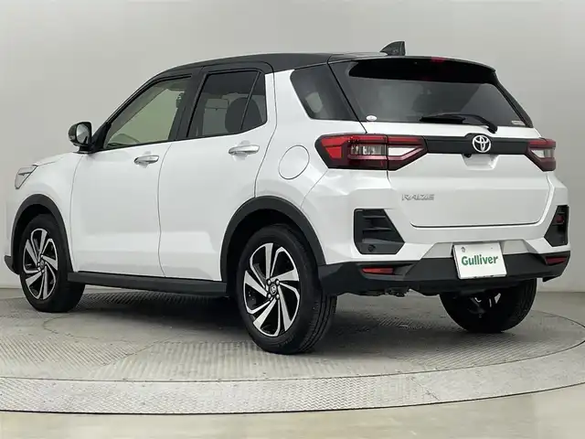 トヨタ ライズ Z 道央・札幌 2023(令5)年 2.2万km ブラックマイカメタリック/シャイニングホワイトパール ・4WD/・寒冷地仕様/・純正ディスプレイオーディオ/　BT/USB/HDMI/AppleCarPlay/AndroidAuto/フルセグ/・全方位カメラ/・純正ビルトインETC/・前後ドラレコ/・純正エンジンスターター/・レーダークルーズコントロール/・前席シートヒーター/・横滑り防止/・プリクラッシュセーフティ/・レーンキープアシスト/・ＬＥＤヘッドライト/・フォグライト/・純正フロアマット/・MTモード付AT/・純正AW17インチ/・前後コーナーセンサー/・スマートキー/・プッシュスタート/・ブレーキホールド/・オートライト/・保証書付き/・取説付き