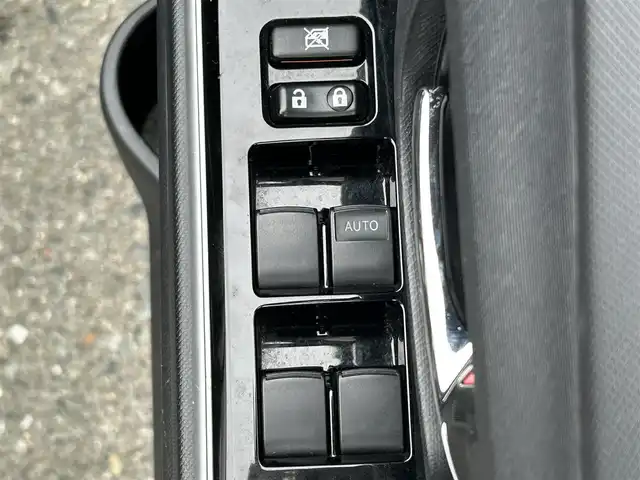 トヨタ アクア X－URBAN 福岡県 2015(平27)年 17.6万km ブラックマイカ 純正ナビ（NSCP－W64）/（AM/FM/Bluetooth/TV/CD）/前後ドライブレコーダー/ビルトインETC/プッシュスタート/スマートキー/ハーフレザーシート/純正16インチアルミホイール/純正フロアマット/ウインカーミラー/ECOMODE/EVMODE/オートライト/横滑り防止装置/ドアバイザー/オートライト/電動格納ミラー/取扱説明書/保証書