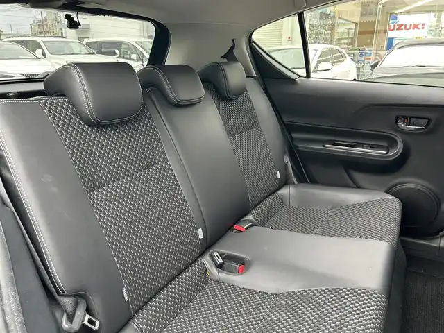 トヨタ アクア X－URBAN 福岡県 2015(平27)年 17.6万km ブラックマイカ 純正ナビ（NSCP－W64）/（AM/FM/Bluetooth/TV/CD）/前後ドライブレコーダー/ビルトインETC/プッシュスタート/スマートキー/ハーフレザーシート/純正16インチアルミホイール/純正フロアマット/ウインカーミラー/ECOMODE/EVMODE/オートライト/横滑り防止装置/ドアバイザー/オートライト/電動格納ミラー/取扱説明書/保証書