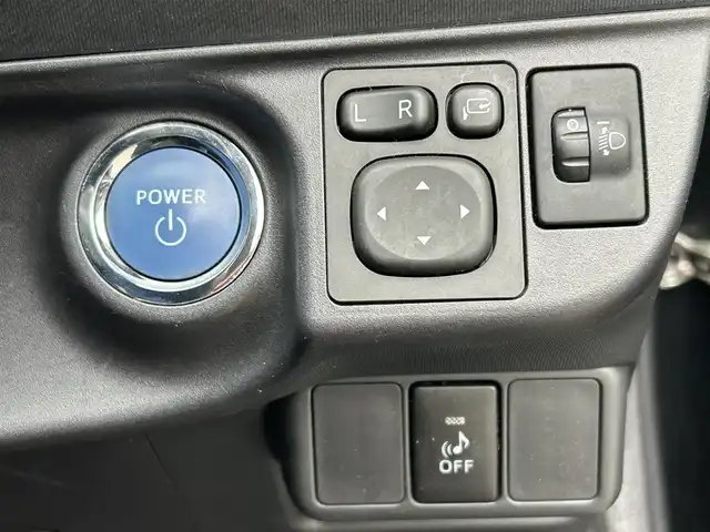 トヨタ アクア X－URBAN 福岡県 2015(平27)年 17.6万km ブラックマイカ 純正ナビ（NSCP－W64）/（AM/FM/Bluetooth/TV/CD）/前後ドライブレコーダー/ビルトインETC/プッシュスタート/スマートキー/ハーフレザーシート/純正16インチアルミホイール/純正フロアマット/ウインカーミラー/ECOMODE/EVMODE/オートライト/横滑り防止装置/ドアバイザー/オートライト/電動格納ミラー/取扱説明書/保証書