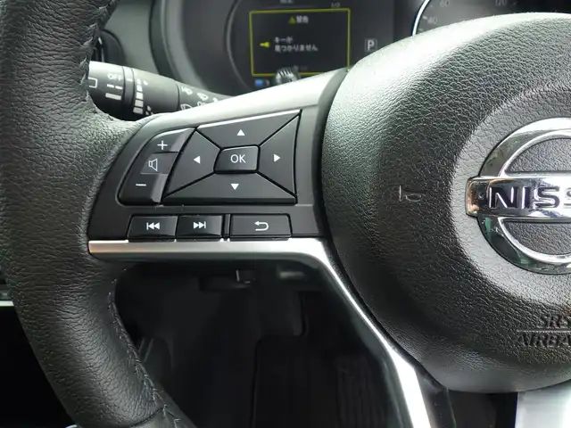 日産 キックス X 千葉県 2020(令2)年 4.4万km ブリリアントホワイトパール エマージェンシーブレーキ/プロパイロット/インテリジェントクルーズコントロール/インテリジェントルームミラー/純正SDナビ/【DVD/CD再生機能】/アラウンドビューモニター/ドライブレコーダー/ハーフレザーシート/革巻きステアリング/ETC/LEDヘッドライト/フォグライト/コーナーセンサー/純正17インチアルミホイル/サイド/カーテンエアバッグ/インテリジェントキー