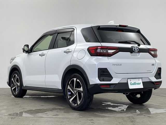 トヨタ ライズ Z 鹿児島県 2023(令5)年 3.2万km シャイニングホワイトパール 純正9インチSDナビ/（Bluetooth/フルセグTV/CD/DVD/SD/AM/FM）/全方位カメラ/スマートアシスト/・衝突回避支援ブレーキ/・前後誤発進抑制/・車線逸脱抑制/・ふらつき警報/・標識認識/・アダプティブクルーズコントロール/・レーンキープコントロール/・アダプティブドライビングビーム/・コーナーセンサー/前後ドライブレコーダー/ビルトインETC2.0/シートヒーター(D/N席)/純正17インチアルミホイール/純正フロアマット/LEDヘッドライト/スマートキー