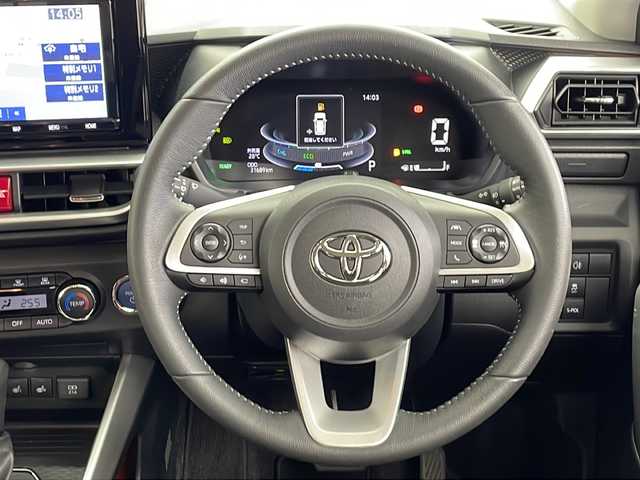 トヨタ ライズ Z 鹿児島県 2023(令5)年 3.2万km シャイニングホワイトパール 純正9インチSDナビ/（Bluetooth/フルセグTV/CD/DVD/SD/AM/FM）/全方位カメラ/スマートアシスト/・衝突回避支援ブレーキ/・前後誤発進抑制/・車線逸脱抑制/・ふらつき警報/・標識認識/・アダプティブクルーズコントロール/・レーンキープコントロール/・アダプティブドライビングビーム/・コーナーセンサー/前後ドライブレコーダー/ビルトインETC2.0/シートヒーター(D/N席)/純正17インチアルミホイール/純正フロアマット/LEDヘッドライト/スマートキー