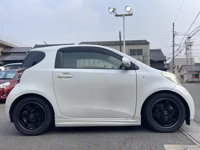 トヨタ ｉＱ GRMN 愛知県 2010(平22)年 13.7万km ホワイトパールクリスタルシャイン １００台限定車/６Ｆ/社外SDナビ（CN-RE04D）/　CD/DVD/BT/SD/AM/FM/iPod/フルセグTV/純正RAYS16インチAW/純正チューニングサス/ETC/ウインカーミラー/純正フロアマット/ドアバイザー/HIDヘッドライト/電動格納ミラー/ヘッドライトレベライザー