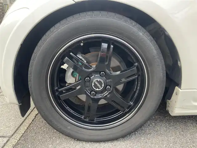 トヨタ ｉＱ GRMN 愛知県 2010(平22)年 13.7万km ホワイトパールクリスタルシャイン １００台限定車/６Ｆ/社外SDナビ（CN-RE04D）/　CD/DVD/BT/SD/AM/FM/iPod/フルセグTV/純正RAYS16インチAW/純正チューニングサス/ETC/ウインカーミラー/純正フロアマット/ドアバイザー/HIDヘッドライト/電動格納ミラー/ヘッドライトレベライザー