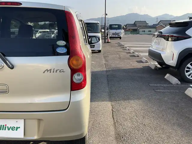 ダイハツ ミラ X 滋賀県 2012(平24)年 4.6万km シャンパンゴールドメタリック 車検7年10月まで/5MT/フルタイム4WD/純正7インチナビ/CD、ワンセグテレビ/純正フロアマット/フォグランプ/ドアバイザー/リモコンキー/スペアキー有り/取扱説明書/保証書