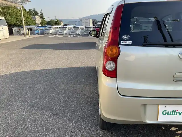 ダイハツ ミラ X 滋賀県 2012(平24)年 4.6万km シャンパンゴールドメタリック 車検7年10月まで/5MT/フルタイム4WD/純正7インチナビ/CD、ワンセグテレビ/純正フロアマット/フォグランプ/ドアバイザー/リモコンキー/スペアキー有り/取扱説明書/保証書