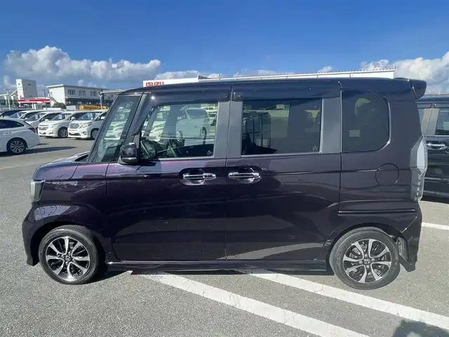 ホンダ Ｎ ＢＯＸ G L ホンダセンシング 熊本県 2017(平29)年 7.6万km プレミアムベルベットパープル・パール (株)IDOMが運営する【じしゃロン熊本店】の自社ローン専用車両になります/こちらは現金またはオートローンご利用時の価格です。自社ローンご希望の方は別途その旨お申付け下さい./社外ナビ/バックカメラ/片側パワースライドドア/ステアリングスイッチ/クルーズコントロール/ビルトインETC/スマートキープッシュスタート/純正フロアマット