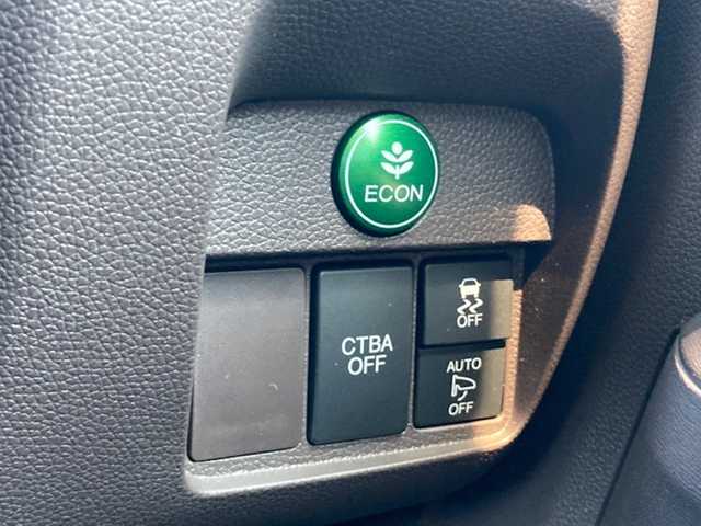 ホンダ Ｎ ＯＮＥ セレクト 愛媛県 2019(令1)年 3万km プレミアムアイボリーパールⅡ 社外ナビ(CN-E310D)/・CD/ワンセグTV/Bluetooth/バックカメラ/前方ドライブレコーダー/ビルトインETC/専用茶革ハーフレザーシート/・前座席シートヒーター /専用ウッドコンビインパネ/シティーブレーキアシスト/USB充電ポート/プッシュスタート/・スペアキー/ECON/LEDオートライト
