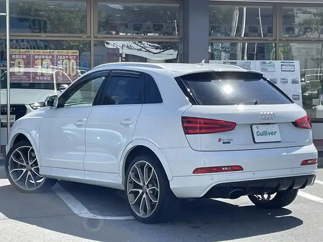 アウディ ＲＳＱ３ スポーツバック 長野県 2014(平26)年 9.8万km 白 4WD/純正ナビ/・Bluetooth/CD/DVD/バックカメラ/純正ETC/前後ドライブレコーダー/純正フロアマット/前席パワーシート/レザーシート/前席シートヒーター/純正20インチAW/コーナーセンサー前後/LEDオートライト/パドルシフト/BOSEサウンド/純正ドアバイザー/電格ミラー/取り扱い説明書/保証書