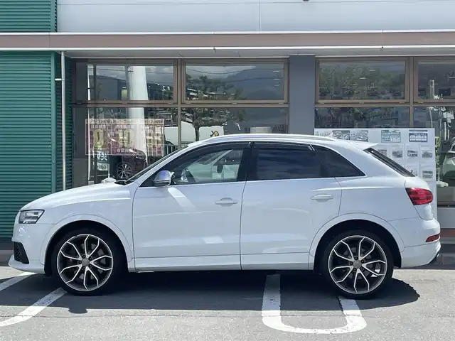 アウディ ＲＳＱ３ スポーツバック 長野県 2014(平26)年 9.8万km 白 4WD/純正ナビ/・Bluetooth/CD/DVD/バックカメラ/純正ETC/前後ドライブレコーダー/純正フロアマット/前席パワーシート/レザーシート/前席シートヒーター/純正20インチAW/コーナーセンサー前後/LEDオートライト/パドルシフト/BOSEサウンド/純正ドアバイザー/電格ミラー/取り扱い説明書/保証書