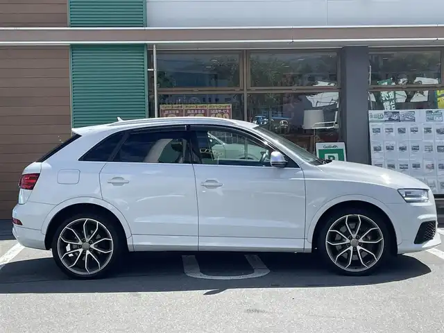アウディ ＲＳＱ３ スポーツバック 長野県 2014(平26)年 9.8万km 白 4WD/純正ナビ/・Bluetooth/CD/DVD/バックカメラ/純正ETC/前後ドライブレコーダー/純正フロアマット/前席パワーシート/レザーシート/前席シートヒーター/純正20インチAW/コーナーセンサー前後/LEDオートライト/パドルシフト/BOSEサウンド/純正ドアバイザー/電格ミラー/取り扱い説明書/保証書