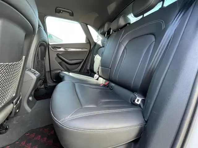 アウディ ＲＳＱ３ スポーツバック 長野県 2014(平26)年 9.8万km 白 4WD/純正ナビ/・Bluetooth/CD/DVD/バックカメラ/純正ETC/前後ドライブレコーダー/純正フロアマット/前席パワーシート/レザーシート/前席シートヒーター/純正20インチAW/コーナーセンサー前後/LEDオートライト/パドルシフト/BOSEサウンド/純正ドアバイザー/電格ミラー/取り扱い説明書/保証書