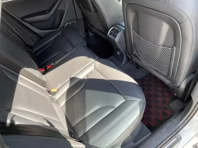 アウディ ＲＳＱ３ スポーツバック 長野県 2014(平26)年 9.8万km 白 4WD/純正ナビ/・Bluetooth/CD/DVD/バックカメラ/純正ETC/前後ドライブレコーダー/純正フロアマット/前席パワーシート/レザーシート/前席シートヒーター/純正20インチAW/コーナーセンサー前後/LEDオートライト/パドルシフト/BOSEサウンド/純正ドアバイザー/電格ミラー/取り扱い説明書/保証書
