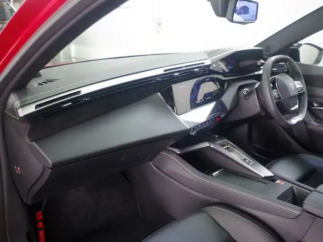 プジョー ３０８ SW GT ブルーHDi 兵庫県 2023(令5)年 3.8万km 赤 ワンオーナー/パノラマサンルーフ/純正ナビ/AppleCarPlay/USB/BT/全方位カメラ/ETC/ACC/LKA/BLIS/パワーバックドア/ハーフレザーシート/シートヒーター/D席パワーシート/マトリクスLEDヘッドライト/ミラー型前後ドライブレコーダー/プッシュスタート/スマートキー