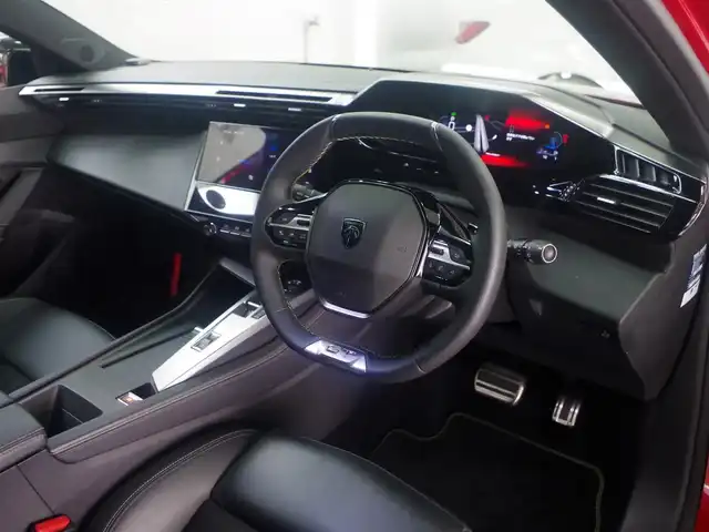 プジョー ３０８ SW GT ブルーHDi 兵庫県 2023(令5)年 3.8万km 赤 ワンオーナー/パノラマサンルーフ/純正ナビ/AppleCarPlay/USB/BT/全方位カメラ/ETC/ACC/LKA/BLIS/パワーバックドア/ハーフレザーシート/シートヒーター/D席パワーシート/マトリクスLEDヘッドライト/ミラー型前後ドライブレコーダー/プッシュスタート/スマートキー