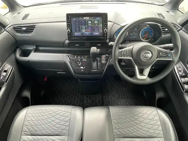 日産 ルークス HWS X アーバンクロム プロパイロットED 滋賀県 2022(令4)年 5.5万km ブラック 両側パワースライドドア/純正9インチナビ【MM321D-L】/（AM/FM/CD/DVD/フルセグ/Bluetooth/USB）/ディスプレイ付自動防膜式ルームミラー/ETC/前ドライブレコーダー/プロパイロット/・踏み間違い防止アシスト/・ブレーキアシスト/・プリクラッシュブレーキアシスト/・ヒルスタート（坂道発進）アシスト/・前方衝突防止支援システム/・VDC（ビークルダイナミクスコントロール）/・レーンキープアシスト/・車間自動制御システム/・ASCD（オートスピードコントロール装置）/・ABS（アンチロックブレーキシステム）/・バックビューモニター/・サイドブラインドモニター/・コーナー・バックセンサー（ソナー）/・標識検知機能/防水シート（ブラック）フレーザークロス／パートナーコンビシート/電動格納ミラー/電子パーキング/ブレーキホールド/アイドリングストップ/ステアリングスイッチ/オートライト/LEDヘッドライト/フロントフォグ/フルオートエアコン/プッシュスタート/スマートキー/スペアキー/純正フロアマット/ドアバイザー