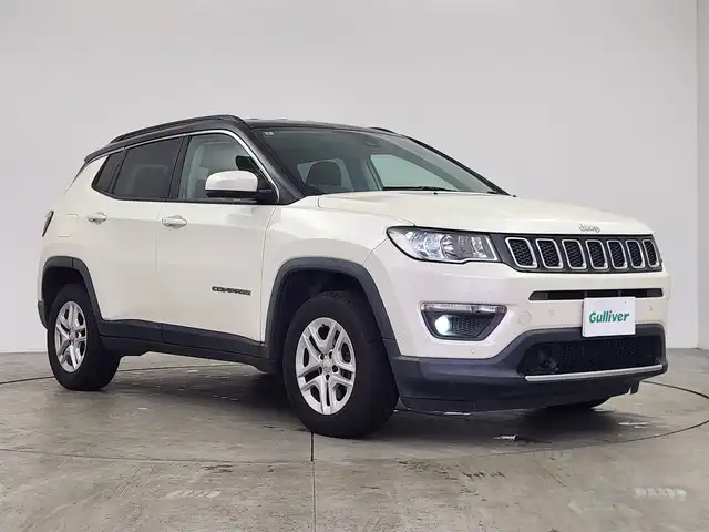 クライスラー・ジープ ジープ コンパス ロンジチュード 佐賀県 2019(平31)年 5.9万km 白 純正8.4インチナビ/　・Bluetooth/　・ワンセグTV/　・AM/FM/　・AUX/ブラインドスポットモニター/ETC/パーキングアシスト/自動防眩式ルームミラー/革巻きステアリング/ミラーヒーター/フォグランプ/純正16インチAW/クリアランスソナー