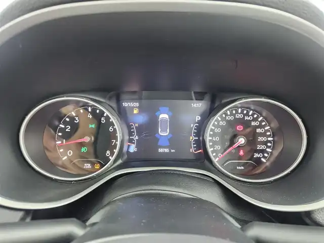 クライスラー・ジープ ジープ コンパス ロンジチュード 佐賀県 2019(平31)年 5.9万km 白 純正8.4インチナビ/　・Bluetooth/　・ワンセグTV/　・AM/FM/　・AUX/ブラインドスポットモニター/ETC/パーキングアシスト/自動防眩式ルームミラー/革巻きステアリング/ミラーヒーター/フォグランプ/純正16インチAW/クリアランスソナー
