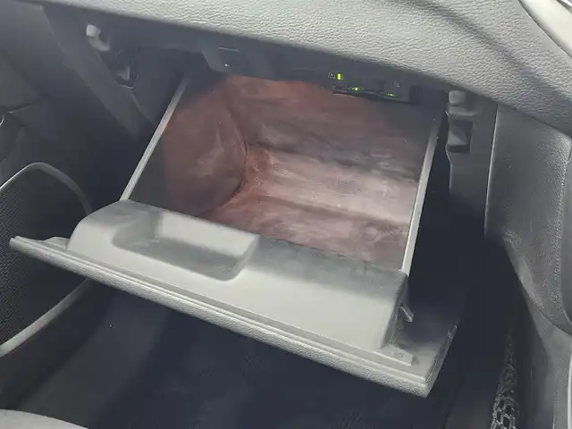 クライスラー・ジープ ジープ コンパス ロンジチュード 佐賀県 2019(平31)年 5.9万km 白 純正8.4インチナビ/　・Bluetooth/　・ワンセグTV/　・AM/FM/　・AUX/ブラインドスポットモニター/ETC/パーキングアシスト/自動防眩式ルームミラー/革巻きステアリング/ミラーヒーター/フォグランプ/純正16インチAW/クリアランスソナー