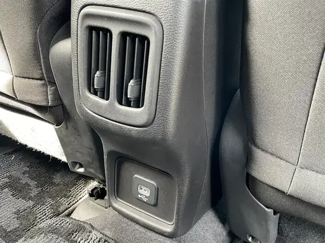 クライスラー・ジープ ジープ コンパス ロンジチュード 佐賀県 2019(平31)年 5.9万km 白 純正8.4インチナビ/Bluetooth/ワンセグ/USB/AM/FM/AUX/バックカメラ/クルーズコントロール/ETC/パーキングアシスト/自動防眩式ルームミラー/革巻きステアリング/ミラーヒーター/スマートキー/クリアランスソナー/純正フォグランプ/純正16インチアルミ/純正フロアマット/新車保証書/取扱説明書/衝突軽減システム