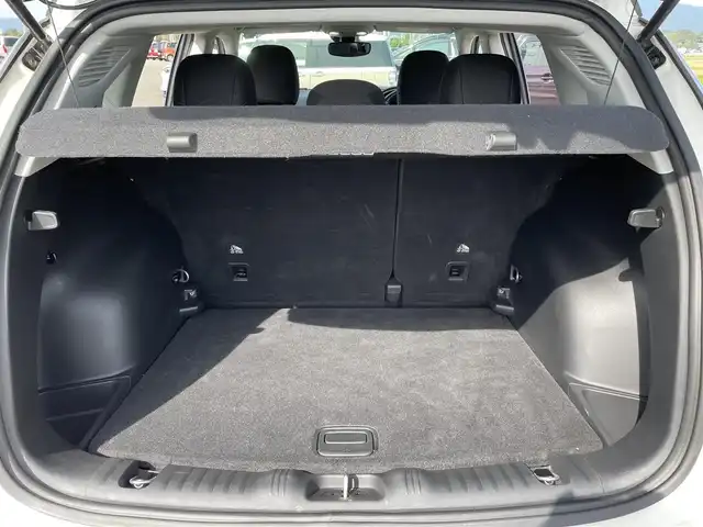 クライスラー・ジープ ジープ コンパス ロンジチュード 佐賀県 2019(平31)年 5.9万km 白 純正8.4インチナビ/Bluetooth/ワンセグ/USB/AM/FM/AUX/バックカメラ/クルーズコントロール/ETC/パーキングアシスト/自動防眩式ルームミラー/革巻きステアリング/ミラーヒーター/スマートキー/クリアランスソナー/純正フォグランプ/純正16インチアルミ/純正フロアマット/新車保証書/取扱説明書/衝突軽減システム