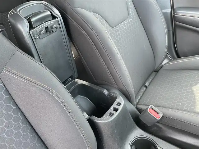 クライスラー・ジープ ジープ コンパス ロンジチュード 佐賀県 2019(平31)年 5.9万km 白 純正8.4インチナビ/Bluetooth/ワンセグ/USB/AM/FM/AUX/バックカメラ/クルーズコントロール/ETC/パーキングアシスト/自動防眩式ルームミラー/革巻きステアリング/ミラーヒーター/スマートキー/クリアランスソナー/純正フォグランプ/純正16インチアルミ/純正フロアマット/新車保証書/取扱説明書/衝突軽減システム