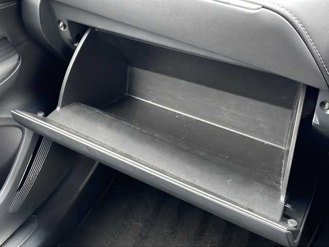 トヨタ ハリアー ハイブリッド G 埼玉県 2023(令5)年 1.4万km プラチナホワイトパールマイカ モデリスタエアロ/12.3インチマルチメディア/フルセグテレビ/バックカメラ/レーダークルーズコントロール/レーンキープアシスト/パワーバックドア/ハーフレザーシート/パワーシート/デジタルインナーミラー/ブラインドスポットモニター/ETC2.0/LEDヘッドライト/保証書/取扱説明書/スペアキー