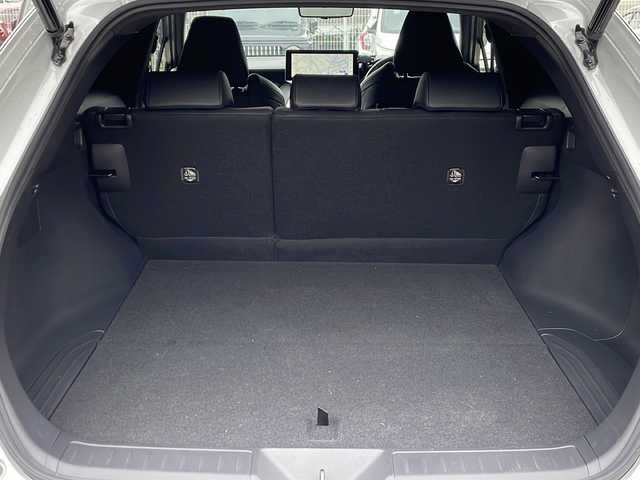 トヨタ ハリアー ハイブリッド G 埼玉県 2023(令5)年 1.4万km プラチナホワイトパールマイカ モデリスタエアロ/12.3インチマルチメディア/フルセグテレビ/バックカメラ/レーダークルーズコントロール/レーンキープアシスト/パワーバックドア/ハーフレザーシート/パワーシート/デジタルインナーミラー/ブラインドスポットモニター/ETC2.0/LEDヘッドライト/保証書/取扱説明書/スペアキー