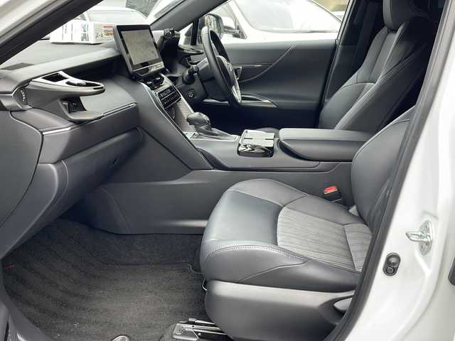 トヨタ ハリアー ハイブリッド G 埼玉県 2023(令5)年 1.4万km プラチナホワイトパールマイカ モデリスタエアロ/12.3インチマルチメディア/フルセグテレビ/バックカメラ/レーダークルーズコントロール/レーンキープアシスト/パワーバックドア/ハーフレザーシート/パワーシート/デジタルインナーミラー/ブラインドスポットモニター/ETC2.0/LEDヘッドライト/保証書/取扱説明書/スペアキー