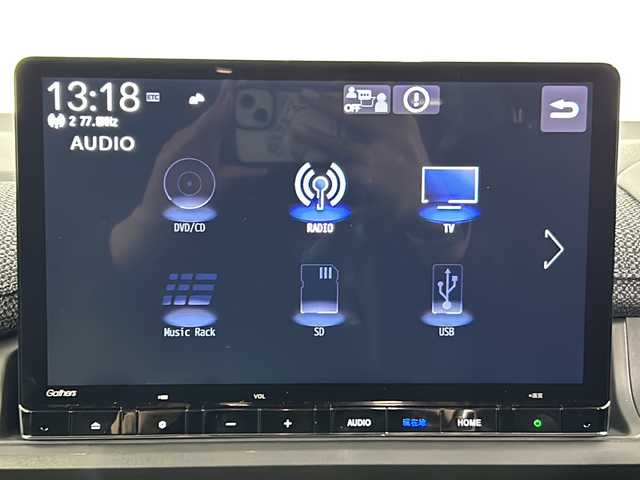 ホンダ ステップワゴン eHEV エアー EX 埼玉県 2025(令7)年 0.3万km メテオロイドグレーメタリック ホンダセンシング　/両側電動スライドドア　/純正ナビ/（TV/AM/FM/BT/CD/DVD)/全方位カメラ/フリップダウンモニター　/ブラインドスポットモニター　/パワーテールゲート　/２列目オットマン　/パドルシフト　/コーナーセンサー　/ビルトインETC/ドアバイザー/D＋N席シートヒーター/革巻きハンドル/純正フロアマット/プッシュスタート/スマートキー