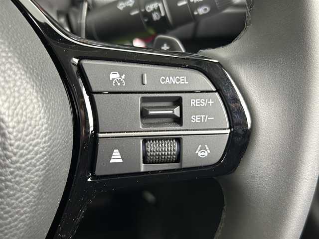 ホンダ ステップワゴン eHEV エアー EX 埼玉県 2025(令7)年 0.3万km メテオロイドグレーメタリック ホンダセンシング　/両側電動スライドドア　/純正ナビ/（TV/AM/FM/BT/CD/DVD)/全方位カメラ/フリップダウンモニター　/ブラインドスポットモニター　/パワーテールゲート　/２列目オットマン　/パドルシフト　/コーナーセンサー　/ビルトインETC/ドアバイザー/D＋N席シートヒーター/革巻きハンドル/純正フロアマット/プッシュスタート/スマートキー