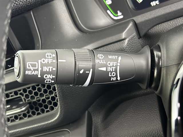 ホンダ ステップワゴン eHEV エアー EX 埼玉県 2025(令7)年 0.3万km メテオロイドグレーメタリック ホンダセンシング　/両側電動スライドドア　/純正ナビ/（TV/AM/FM/BT/CD/DVD)/全方位カメラ/フリップダウンモニター　/ブラインドスポットモニター　/パワーテールゲート　/２列目オットマン　/パドルシフト　/コーナーセンサー　/ビルトインETC/ドアバイザー/D＋N席シートヒーター/革巻きハンドル/純正フロアマット/プッシュスタート/スマートキー