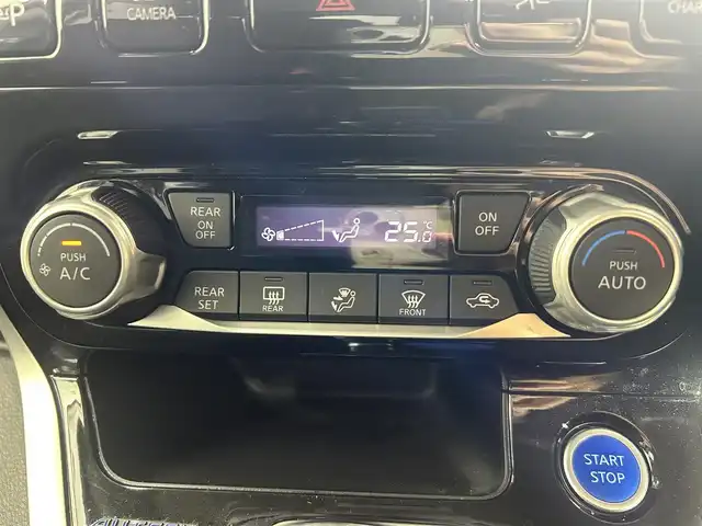 日産 セレナ e-パワー オーテック セーフティPKG 大阪府 2019(平31)年 2.3万km ブリリアントホワイトパール 純正９ＩＮＣナビ（フルセグTV/DVD/CD/Bluetooth/Bluray） プロパイロット 後席モニター 衝突軽減Ｂ　レーンアシスト　３６０カメラ　クリアランスソナー　スマートキー　ETC　ドラレコ　両側電動ドア　シートヒーター　リアオートエアコン