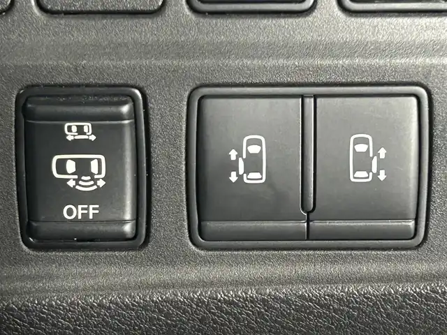 日産 セレナ e-パワー オーテック セーフティPKG 大阪府 2019(平31)年 2.3万km ブリリアントホワイトパール 純正９ＩＮＣナビ（フルセグTV/DVD/CD/Bluetooth/Bluray） プロパイロット 後席モニター 衝突軽減Ｂ　レーンアシスト　３６０カメラ　クリアランスソナー　スマートキー　ETC　ドラレコ　両側電動ドア　シートヒーター　リアオートエアコン