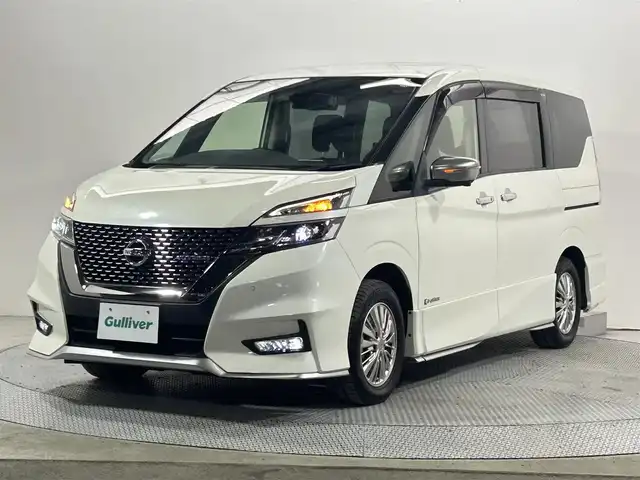 日産 セレナ e-パワー オーテック セーフティPKG 大阪府 2019(平31)年 2.3万km ブリリアントホワイトパール 純正９ＩＮＣナビ（フルセグTV/DVD/CD/Bluetooth/Bluray） プロパイロット 後席モニター 衝突軽減Ｂ　レーンアシスト　３６０カメラ　クリアランスソナー　スマートキー　ETC　ドラレコ　両側電動ドア　シートヒーター　リアオートエアコン