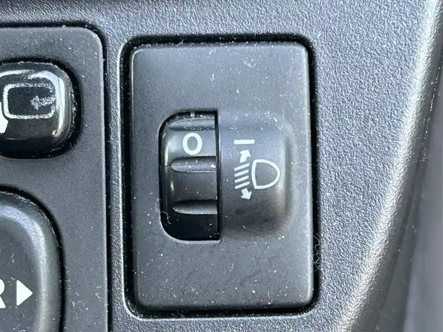 トヨタ アクア G 岡山県 2013(平25)年 15.5万km ブラック 登録時走行距離154273km/純正ナビ/地デジTV(AM/FM/CD/DVD/Bluetooth)/バックカメラ/ETC/ヘッドライトレベライザー/アイドリングストップ/電動格納ミラー/シートヒーター/オートライト/純正フロアマット/プッシュスタート/スマートキー/レザーシートカバー/保証書/取扱説明書