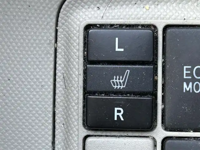 トヨタ アクア G 岡山県 2013(平25)年 15.5万km ブラック 登録時走行距離154273km/純正ナビ/地デジTV(AM/FM/CD/DVD/Bluetooth)/バックカメラ/ETC/ヘッドライトレベライザー/アイドリングストップ/電動格納ミラー/シートヒーター/オートライト/純正フロアマット/プッシュスタート/スマートキー/レザーシートカバー/保証書/取扱説明書