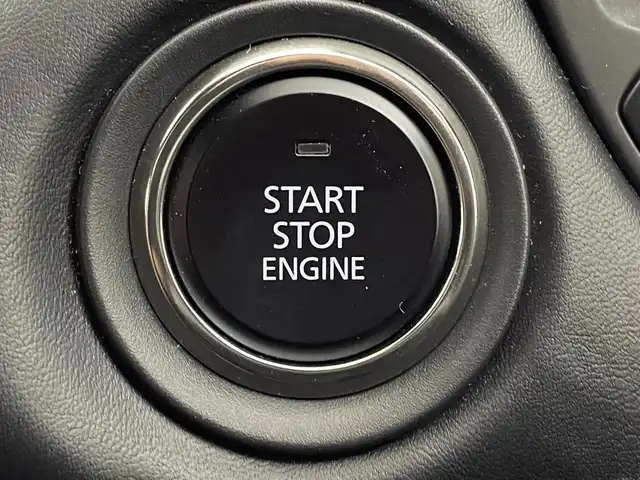 マツダ ＣＸ－６０ XD HV エクスクルーシブスポーツ 大阪府 2022(令4)年 2.9万km パール 4WD/i-ACTIVSENSE/　・スマート・ブレーキ・サポート（SBS）/　・交差点事故防止機能/　・後側方接近車両検知（RCTA）/　・衝突二次被害軽減システム/　・ドライバー異常時対応システム/　・マツダ・レーダー・クルーズ・コントロール（MRCC）/　・クルージング＆トラフィック・サポート（CTS）/　・360°ビューモニター/　・アクティブ・ドライビング・ディスプレイ/ガラスルーフ/BOSEプレミアサウンド/純正ナビ（TV／BT）/パワーバックドア/LEDヘッドライト/レザーシート/パワーシート/純正20インチアルミホイール/ヘッドアップディスプレイ/パドルシフト