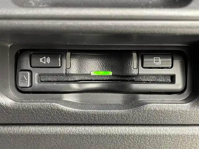 マツダ ＣＸ－６０ XD HV エクスクルーシブスポーツ 大阪府 2022(令4)年 2.9万km パール 4WD/i-ACTIVSENSE/　・スマート・ブレーキ・サポート（SBS）/　・交差点事故防止機能/　・後側方接近車両検知（RCTA）/　・衝突二次被害軽減システム/　・ドライバー異常時対応システム/　・マツダ・レーダー・クルーズ・コントロール（MRCC）/　・クルージング＆トラフィック・サポート（CTS）/　・360°ビューモニター/　・アクティブ・ドライビング・ディスプレイ/ガラスルーフ/BOSEプレミアサウンド/純正ナビ（TV／BT）/パワーバックドア/LEDヘッドライト/レザーシート/パワーシート/純正20インチアルミホイール/ヘッドアップディスプレイ/パドルシフト