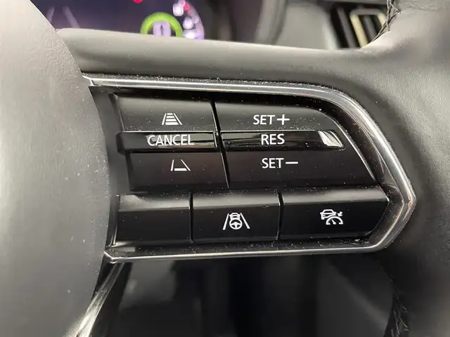 マツダ ＣＸ－６０ XD HV エクスクルーシブスポーツ 大阪府 2022(令4)年 2.9万km パール 4WD/i-ACTIVSENSE/　・スマート・ブレーキ・サポート（SBS）/　・交差点事故防止機能/　・後側方接近車両検知（RCTA）/　・衝突二次被害軽減システム/　・ドライバー異常時対応システム/　・マツダ・レーダー・クルーズ・コントロール（MRCC）/　・クルージング＆トラフィック・サポート（CTS）/　・360°ビューモニター/　・アクティブ・ドライビング・ディスプレイ/ガラスルーフ/BOSEプレミアサウンド/純正ナビ（TV／BT）/パワーバックドア/LEDヘッドライト/レザーシート/パワーシート/純正20インチアルミホイール/ヘッドアップディスプレイ/パドルシフト