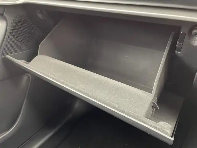 マツダ ＣＸ－６０ XD HV エクスクルーシブスポーツ 大阪府 2022(令4)年 2.9万km パール 4WD/i-ACTIVSENSE/　・スマート・ブレーキ・サポート（SBS）/　・交差点事故防止機能/　・後側方接近車両検知（RCTA）/　・衝突二次被害軽減システム/　・ドライバー異常時対応システム/　・マツダ・レーダー・クルーズ・コントロール（MRCC）/　・クルージング＆トラフィック・サポート（CTS）/　・360°ビューモニター/　・アクティブ・ドライビング・ディスプレイ/ガラスルーフ/BOSEプレミアサウンド/純正ナビ（TV／BT）/パワーバックドア/LEDヘッドライト/レザーシート/パワーシート/純正20インチアルミホイール/ヘッドアップディスプレイ/パドルシフト