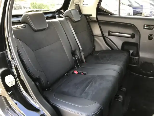 スズキ クロスビー HYBRID MZ 鳥取県 2021(令3)年 1.6万km 黒Ⅱ ツートンカラー【カラーコード/EGP】/ブラックインテリアパッケージ/ターボ車/純正8インチナビ/フルセグ/CD/DVD/BT/アラウンドビューモニター/デュアルカメラブレーキサポート/レーンキープアシスト/後方パーキングセンサー/レーダークルーズコントロール/ハーフレザーシート/前席シートヒーター/LEDヘットライト/オートハイビーム/純正16インチアルミホイール/プッシュエンジンスタート/アイドリングストップ/パドルシフト/スペアキー