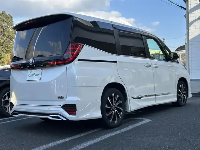 トヨタ ノア ハイブリッド S－Z 長崎県 2023(令5)年 3.2万km ホワイトパールクリスタルシャイン ワンオーナー/モデリスタフルエアロ/純正ナビ(フルセグTV/BT/CD/FM/AM)/バックカメラ/ETC/両側パワースライドドア/シートヒーター/ハーフレザーシート/ステアリングスイッチ/LEDヘッドライト/クルーズコントロール